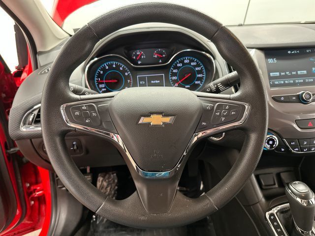 Thumbnail: 2018 Chevrolet Cruze - 2
