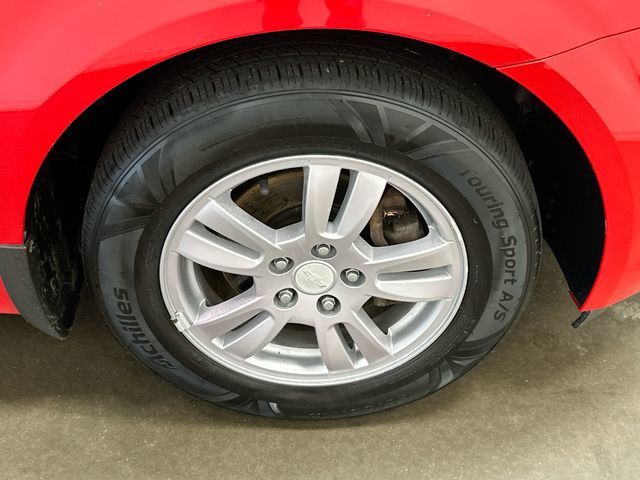 Thumbnail: 2015 Chevrolet Sonic - 8