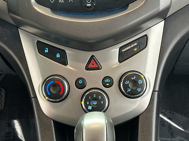Thumbnail: 2015 Chevrolet Sonic - 21