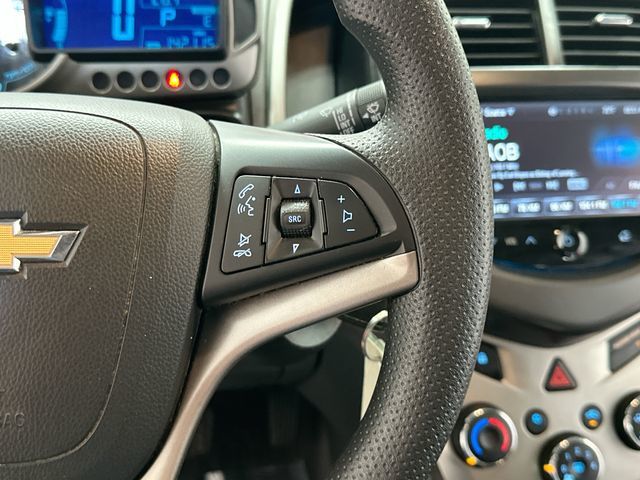 Thumbnail: 2015 Chevrolet Sonic - 20