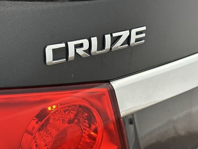Thumbnail: 2015 Chevrolet Cruze - 7