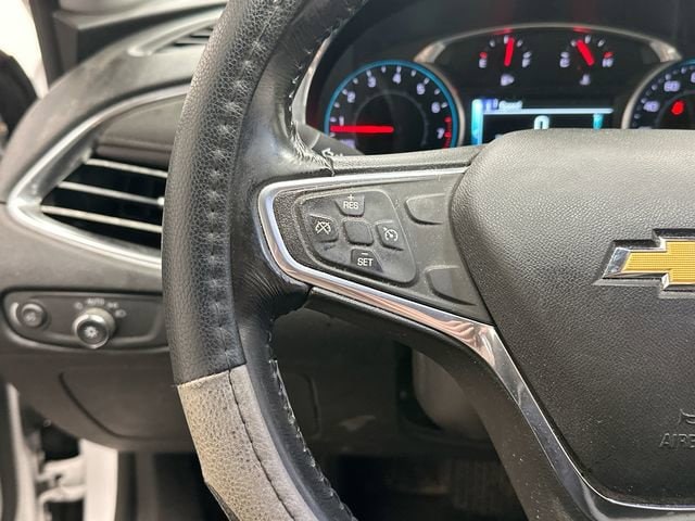Thumbnail: 2018 Chevrolet Malibu - 14