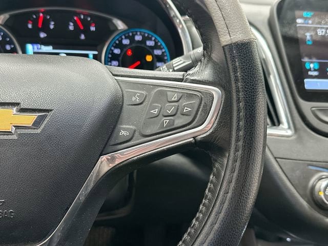 Thumbnail: 2018 Chevrolet Malibu - 15