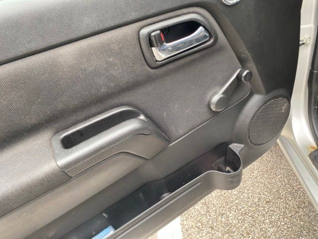 Thumbnail: 2011 Chevrolet Colorado - 31