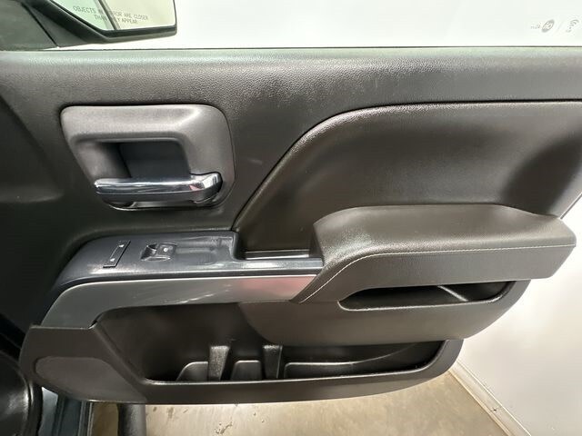 2017 Chevrolet Silverado 1500 LT 26