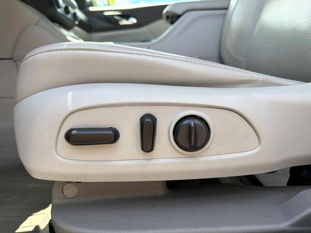 Thumbnail: 2020 GMC Acadia - 25