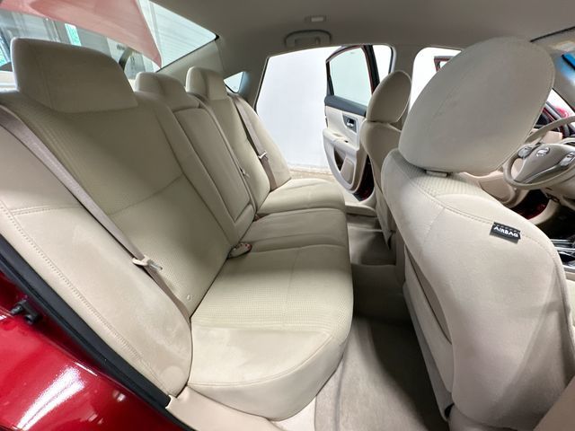 Thumbnail: 2014 Nissan Altima - 26