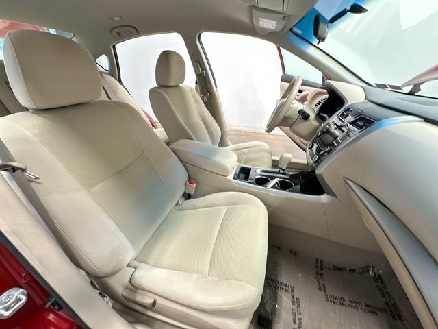 Thumbnail: 2014 Nissan Altima - 24