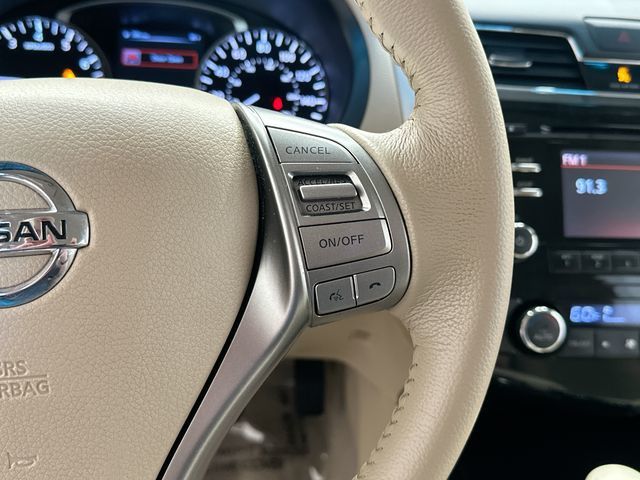 Thumbnail: 2014 Nissan Altima - 18