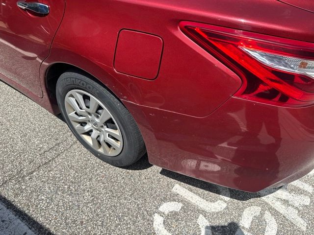 Thumbnail: 2016 Nissan Altima - 27