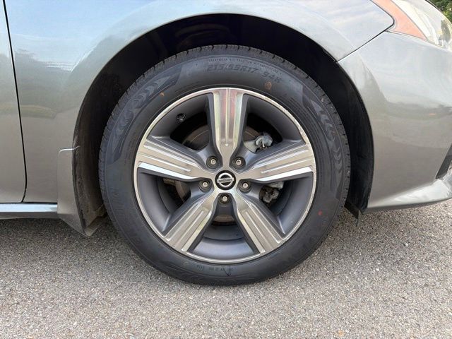 Thumbnail: 2019 Nissan Altima - 7