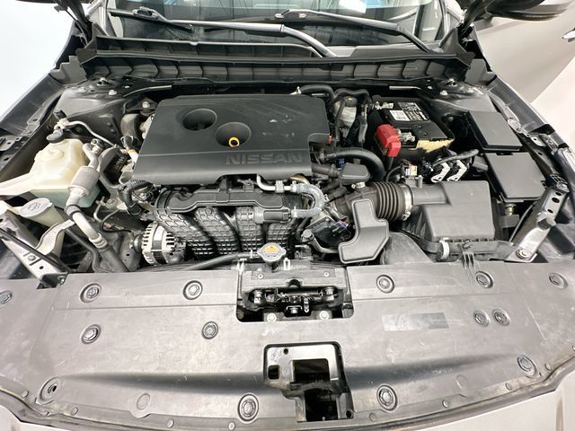 Thumbnail: 2019 Nissan Altima - 9