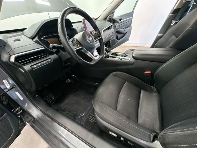 Thumbnail: 2019 Nissan Altima - 11