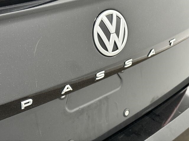 2020 Volkswagen Passat R-Line 7