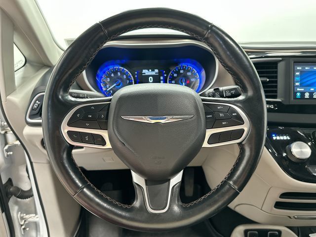 Thumbnail: 2019 Chrysler Pacifica - 2