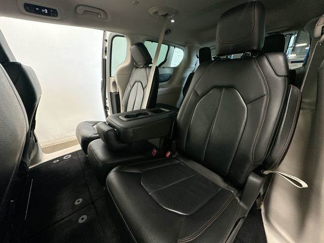 Thumbnail: 2019 Chrysler Pacifica - 13