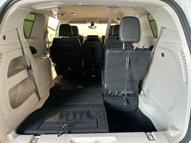Thumbnail: 2019 Chrysler Pacifica - 30