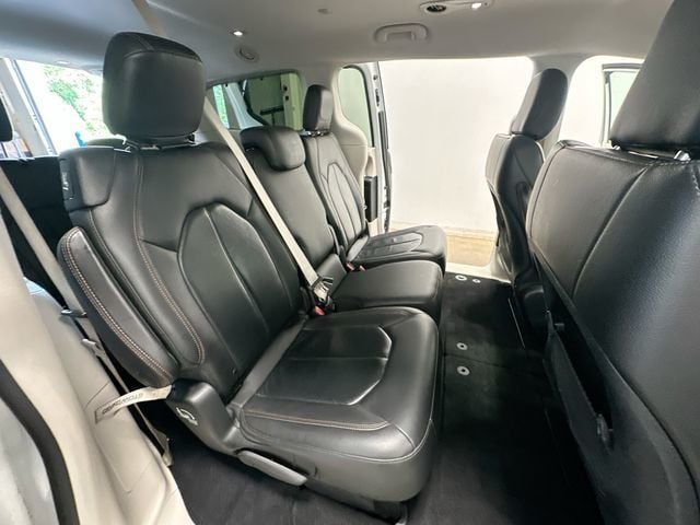 Thumbnail: 2019 Chrysler Pacifica - 29