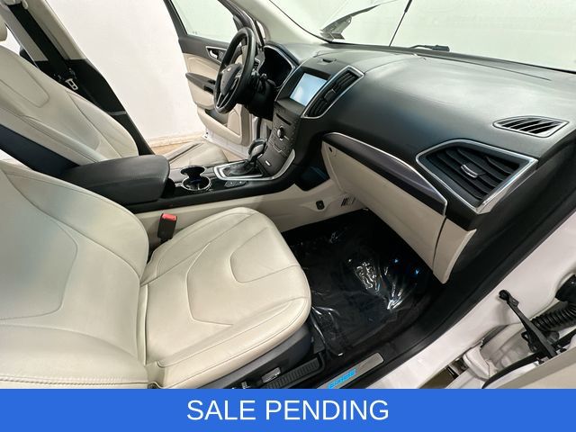 Thumbnail: 2015 Ford Edge - 25