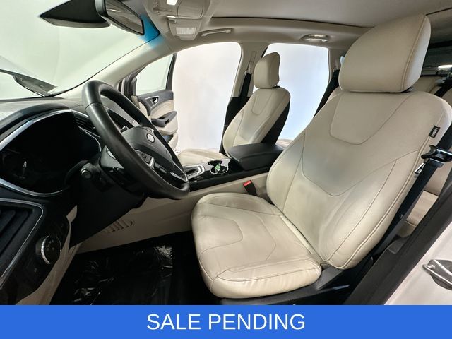 Thumbnail: 2015 Ford Edge - 11