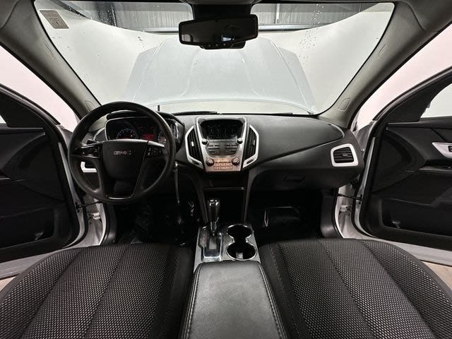 Thumbnail: 2017 GMC Terrain - 10