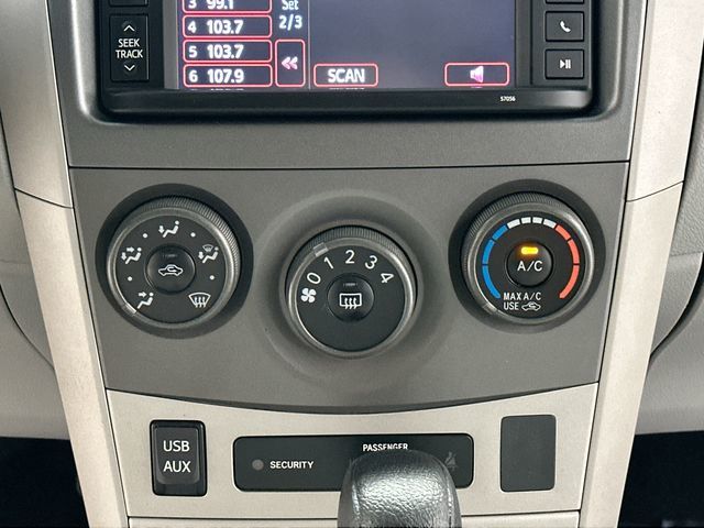 Thumbnail: 2013 Toyota Corolla - 19