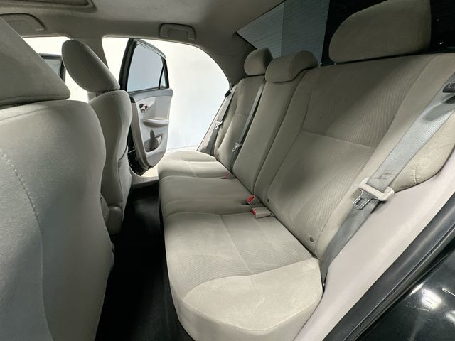 Thumbnail: 2013 Toyota Corolla - 22