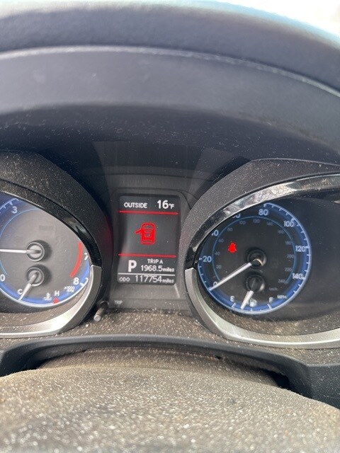 Thumbnail: 2015 Toyota Corolla - 9