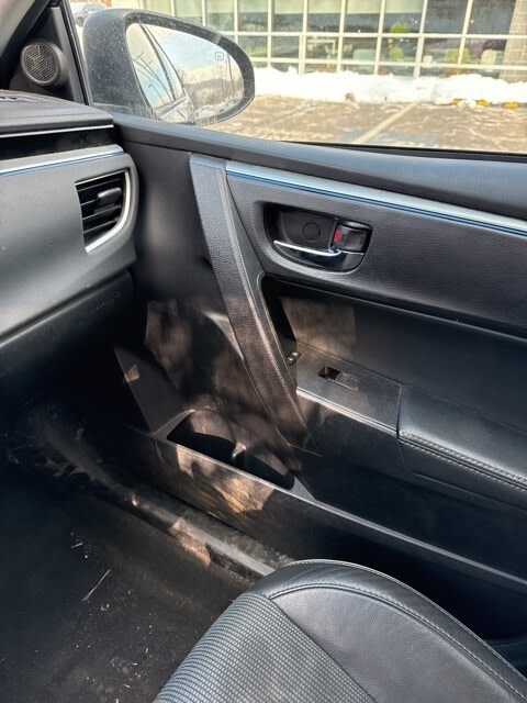 Thumbnail: 2015 Toyota Corolla - 13