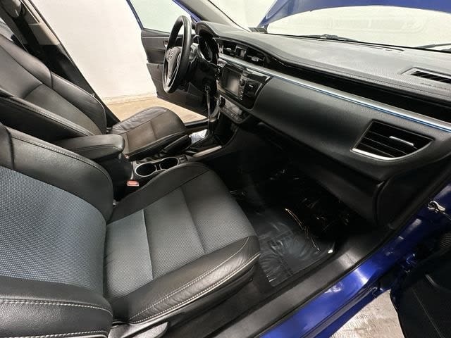 Thumbnail: 2015 Toyota Corolla - 14