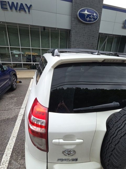 Thumbnail: 2011 Toyota RAV4 - 15
