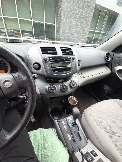 Thumbnail: 2011 Toyota RAV4 - 2