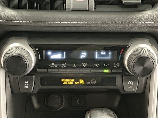 2022 Toyota RAV4 LE 21