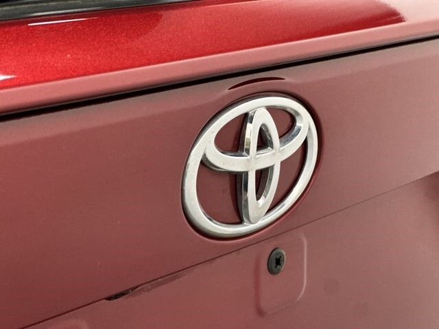 2022 Toyota RAV4 LE 7
