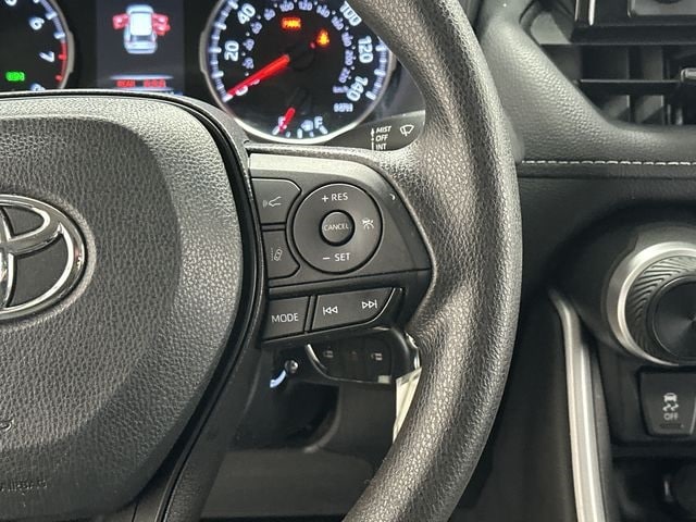 2022 Toyota RAV4 LE 19