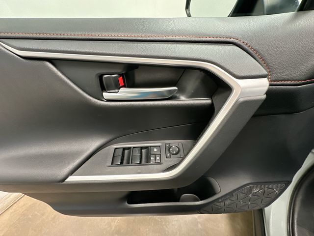 Thumbnail: 2019 Toyota RAV4 - 26