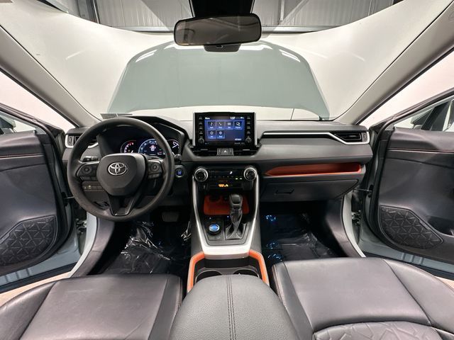 Thumbnail: 2019 Toyota RAV4 - 10