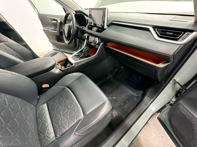 Thumbnail: 2019 Toyota RAV4 - 14