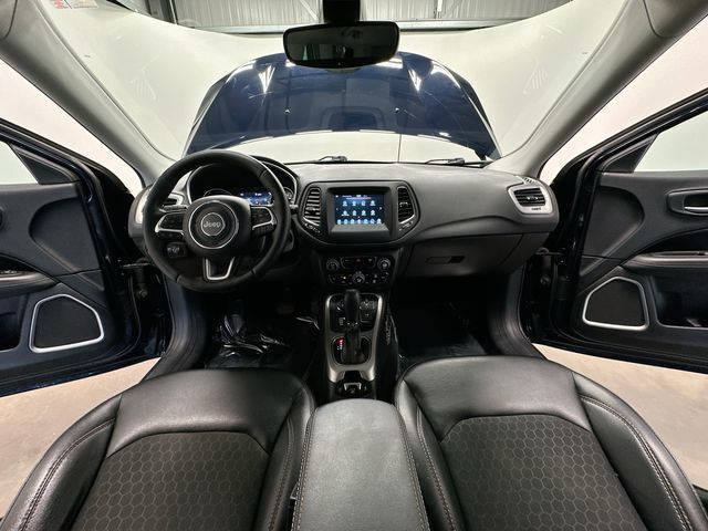 Thumbnail: 2018 Jeep Compass - 10