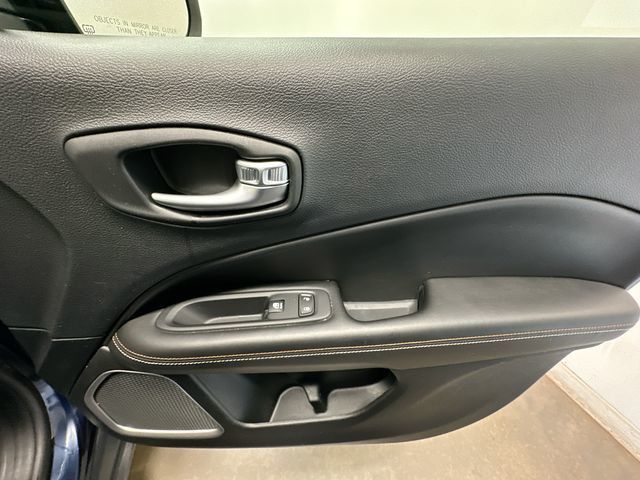 Thumbnail: 2018 Jeep Compass - 28