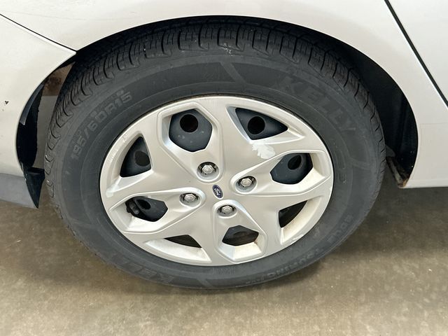 Thumbnail: 2011 Ford Fiesta - 20