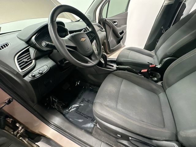Thumbnail: 2018 Chevrolet Trax - 11