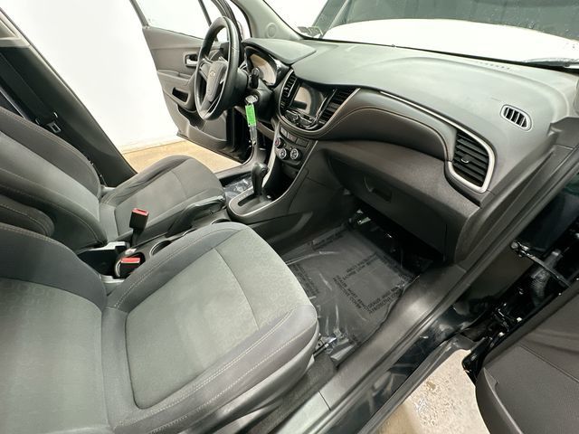 Thumbnail: 2018 Chevrolet Trax - 23