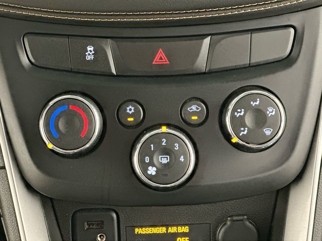 Thumbnail: 2018 Chevrolet Trax - 21