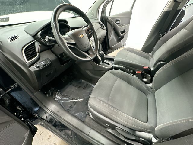 Thumbnail: 2018 Chevrolet Trax - 11
