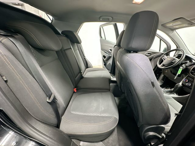 Thumbnail: 2018 Chevrolet Trax - 26