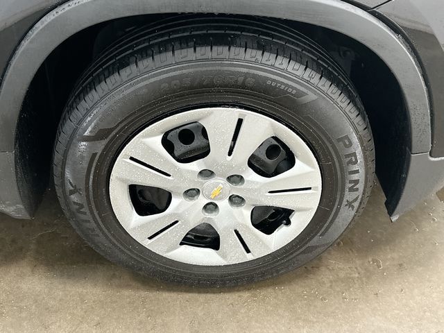 Thumbnail: 2018 Chevrolet Trax - 8