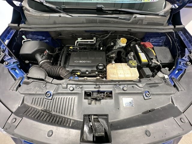 Thumbnail: 2017 Chevrolet Trax - 9