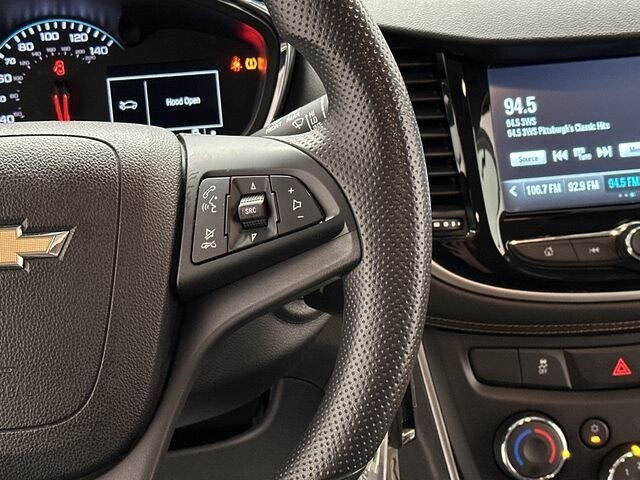 Thumbnail: 2017 Chevrolet Trax - 19