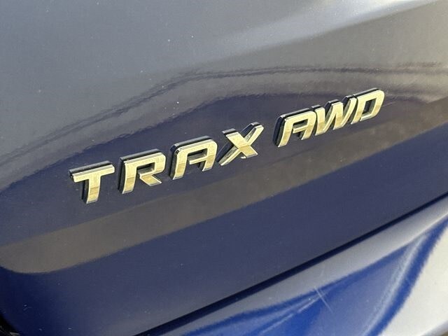 Thumbnail: 2017 Chevrolet Trax - 27